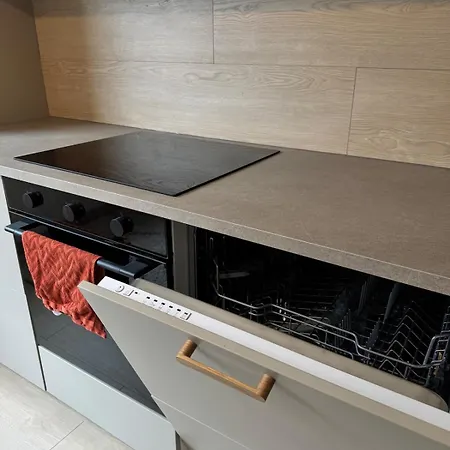 Apartmán Renovated - Free Parking - Near The Center